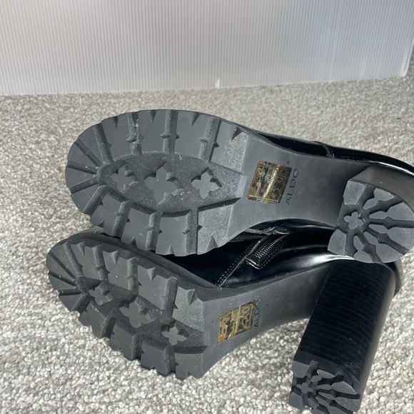 Also Lace up Ankle Booties size 8 . Pre-own - Picture 3 of 4